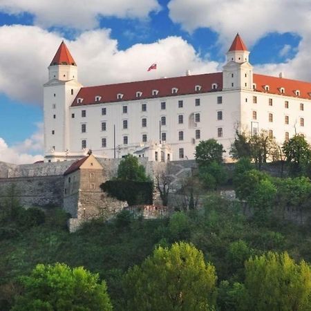 Pineapple Apartment Bratislava Eksteriør bilde