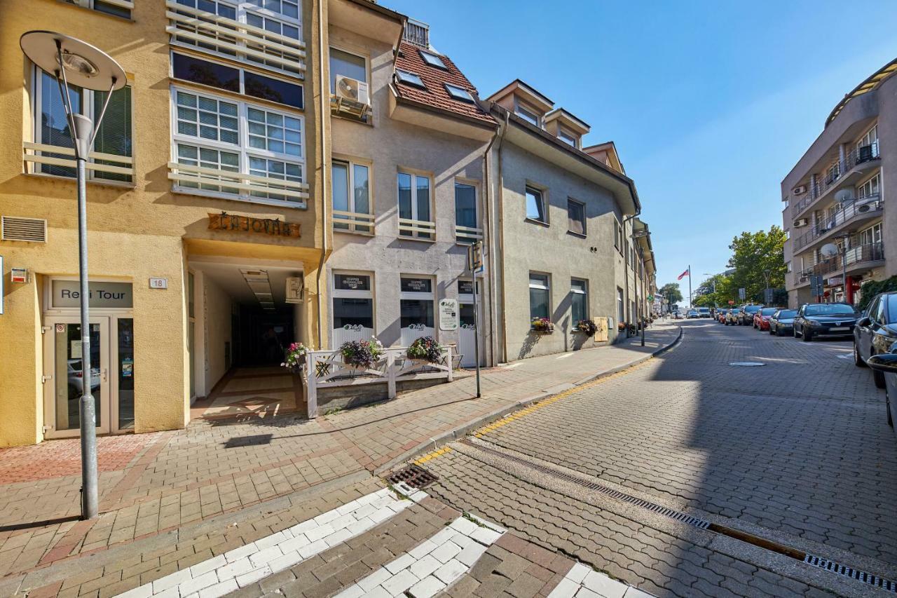Pineapple Apartment Bratislava Eksteriør bilde