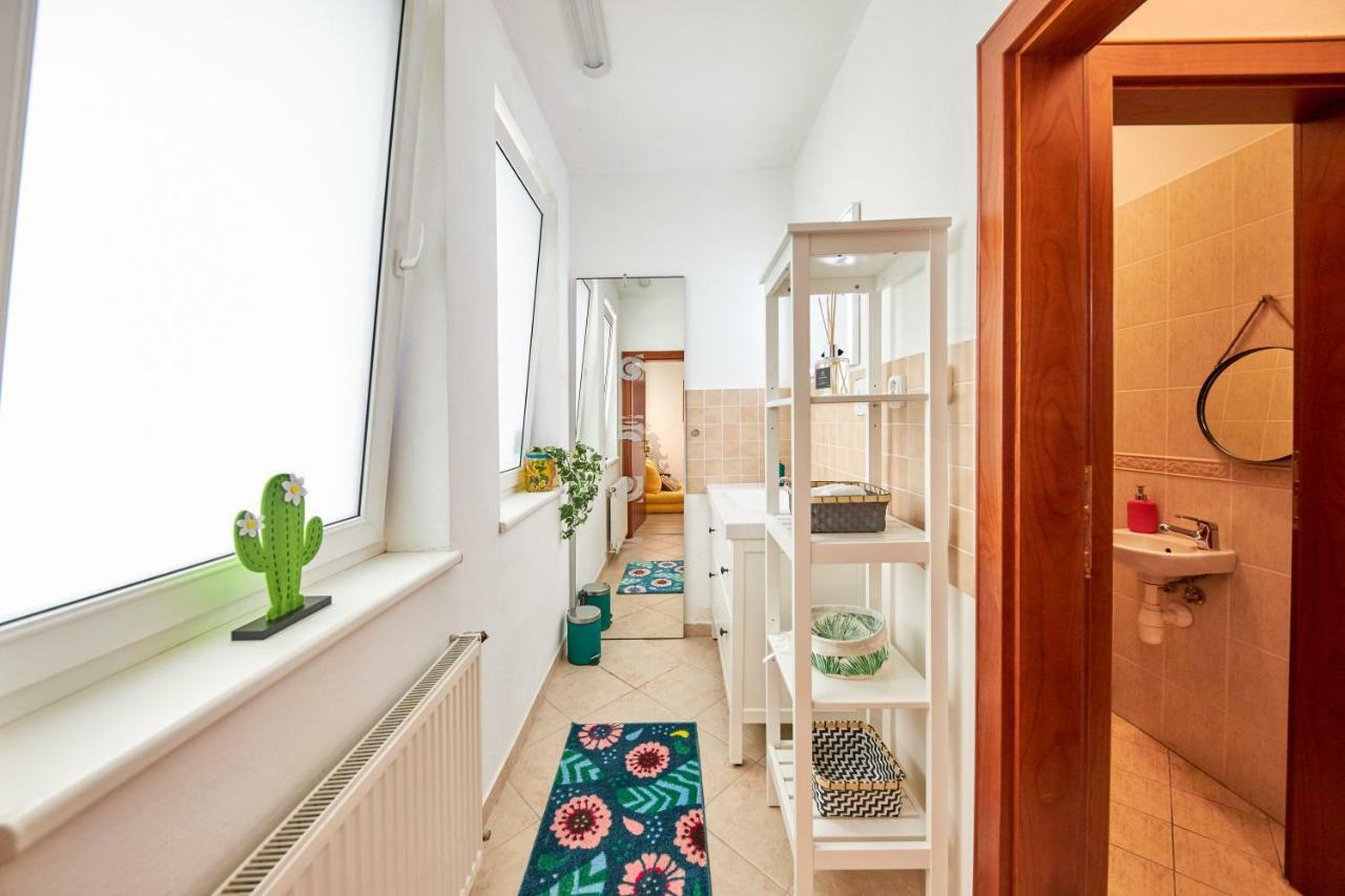 Pineapple Apartment Bratislava Eksteriør bilde